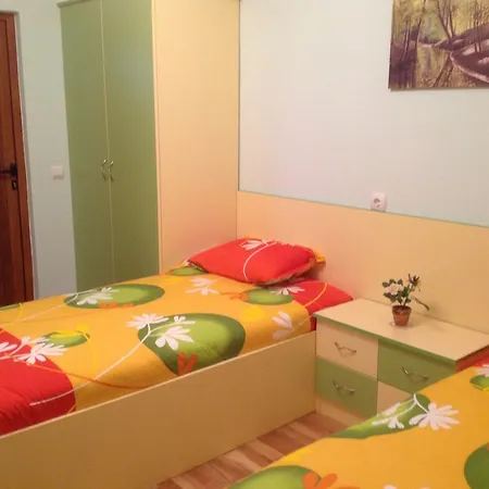 Nadejda Vacation House 拉兹洛格